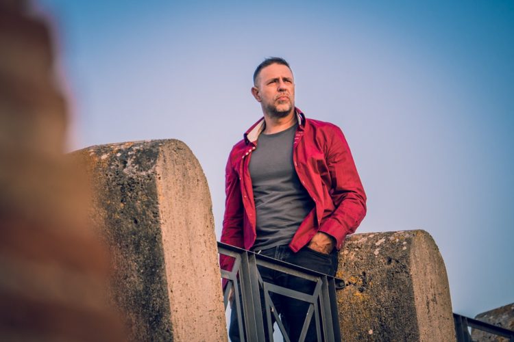 SUCCI: Esce oggi 17 settembre il videoclip di “ALGORITMO”. Il brano che anticipa il nuovo album di inediti “Carne cruda a colazione” in uscita il 20 settembre.