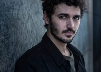 ANDREA VIGENTINI: Il cantautore e autore milanese, special guest delle date teatrali di Francesco Renga, in attesa dell’album di debutto, lancia il singolo “Un giorno semplice”