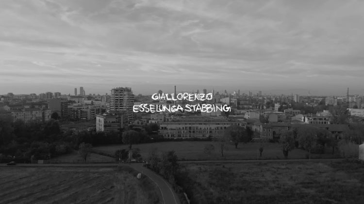 GIALLORENZO: Esce il video di ESSELUNGA STABBING ultimo estratto dal disco d’esordio della band formata dai Malkovic e montag. Una dichiarazione d’amore alla città, un video evocativo a quella Milano tra passato e presente
