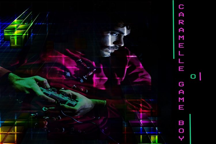 SCAPIGLIATI: Online il nuovo singolo e videoclip “CARAMELLE O GAMEBOY” del cantautore romano