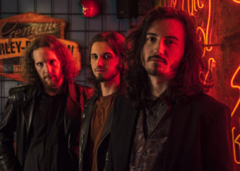 SCARLED: “Factory” è il nuovo singolo e videoclip. Influenze elettroniche e sensibilità pop si fondono in un mood malinconico.