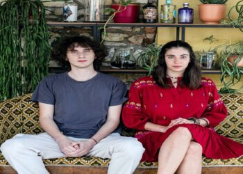 CHIAMAMIFARO: “PASTA ROSSA” è il primo singolo del “due” Angelica Gori e Alessandro Belotti