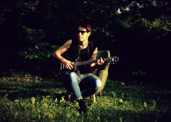 LA CRISI DI LUGLIO: Fuori il nuovo singolo e videoclip “ABCD” del cantautore bresciano Daniele Ardenghi