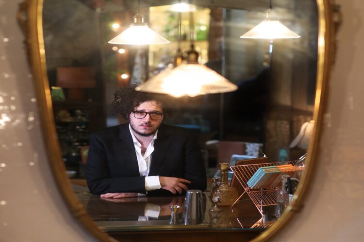 NICOLÒ CARNESI: Esce oggi 28 luglio i videoclip di “SPORTIVA” estratto dal disco “HO BISOGNO DI DIRTI DOMANI”