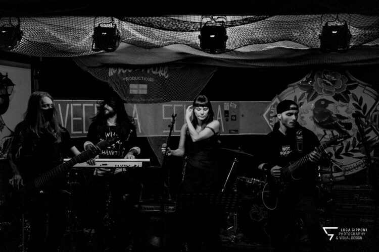 EVELINE: Online il video di “ONE NIGHT” secondo estratto dell’album “CURSED MEMORIES”