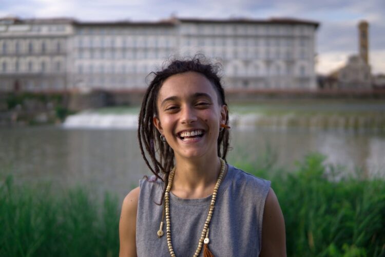 JAMILA: Fuori ora il video de “LA DOTTRINA DELLE PICCOLE COSE” il singolo di debutto della cantautrice toscana, prodotto e mixato da Zibba