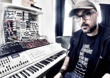 SIMONE CICCONI: Fuori il nuovo album per il due volte vincitore di MUSICULTURA : “Cosa potrebbe mai andare storto?” esce oggi per Art Media Music