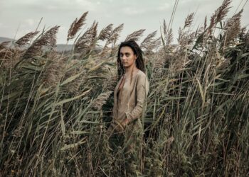 JAMILA: Fuori “GESÙ” il nuovo singolo della cantautrice toscana classe 2001, nato dalla collaborazione con Zibba