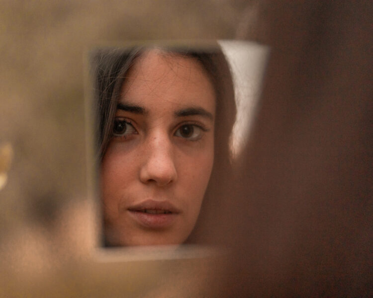 CHIAMAMIFARO: da oggi nelle principali playlist “DOMENICA” il nuovo singolo con la direzione artistica di Riccardo Zanotti.