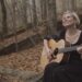 CHIARA RAGNINI: Il nuovo videoclip e singolo ” La sera è ormai notte” nel foliage autunnale, tratto dal nuovo EP “Disordine”.