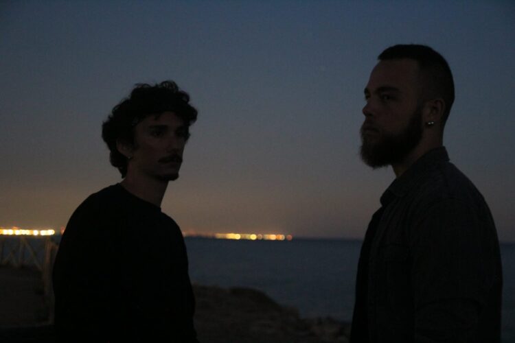 KYBER “LA NOTTE” è l’ultimo singolo del duo elettro-pop.