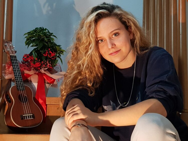 CLAUDIA SACCO: “Emma” una canzone ispirata ad una storia vera.