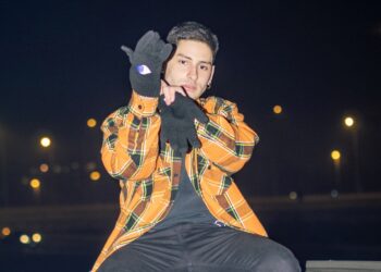 Intervista a DIEGO RANDOM – “FULMINI” amore, amicizia, ansie e paure che convivono con quella cosiddetta calma apparente.