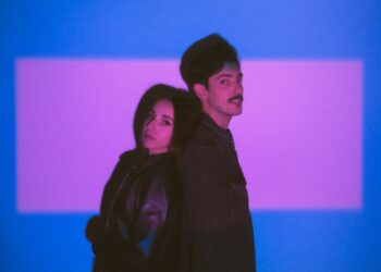 RAYSTARS: “WWYH (Why Were You Here)” il secondo singolo del duo electro pop, un’esortazione a risollevarsi dopo una delusione.