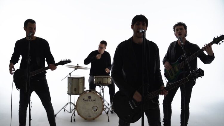 POISON BLACKOUT: “ONE LOVE” il singolo del progetto alternative rock che racconta le emozioni che di fanno sentire vivi.