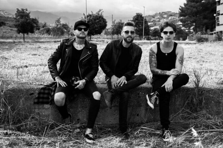 LAST DAY OF SUMMER: “Ti salverò” il nuovo singolo rappresenta il passaggio alla lingua italiana e propria rivoluzione per la band.