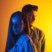 RAYSTARS: “FIVE FEET APART” nel nuovo singolo del duo electro popo la distanza è relativa quando si ama.