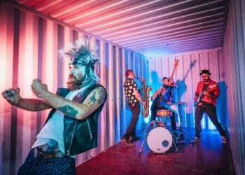 BABBUTZI ORKESTAR: “PORNOPUNK” è il nuovo album della “banda” uscito l’8 ottobre.