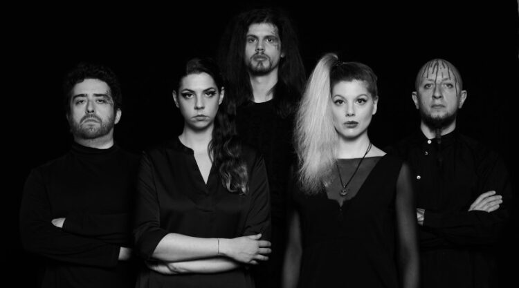 BLUAGATA: “Comodità” è il nuovo singolo e video della band pratese primo estratto dal nuovo album “Di stanze e nevrosi”.