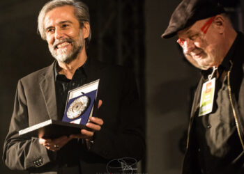 ANDREA CHIMENTI: Premio alla Carriere al MEI 2021. “Beatissimo” è il nuovo singolo scritto con Antonio Aiazzida è online da oggi.