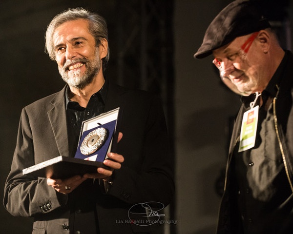 ANDREA CHIMENTI: Premio alla Carriere al MEI 2021. “Beatissimo” è il nuovo singolo scritto con Antonio Aiazzida è online da oggi.