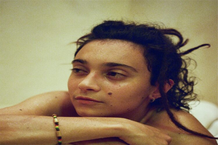 JAMILA: “Storia” il nuovo singolo della cantautrice italo-algerina nato dalla collaborazione con Zibba.