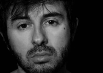 EUGENIO RIPEPI: “QUESTO MONDO NON CI VUOLE” un brano che vuole infrangere il muro dell’indifferenza.