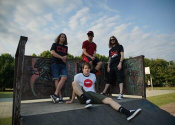 MONDAY PROOF: “FORTUNE TELLER” il primo singolo con SORRY MOM anticipa l’album di prossima uscita.