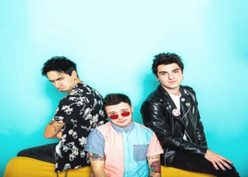 CONCERT FOR ALIENS: “TWO FINGERS” è il singolo d’esordio della band d’esordio dal sound punk rock californiano.