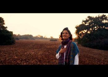 SABRINA DE MITRI: “THE MOON” un brano soft, orecchiabile ed ispirato.