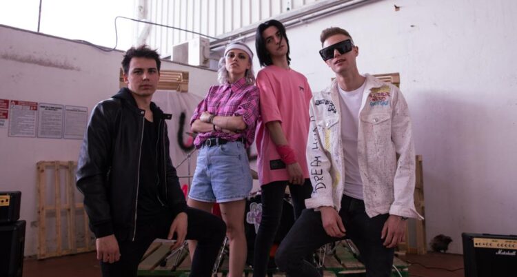 STRANGE MIND: “DIME” la giovanissima band presenta un singolo energico.