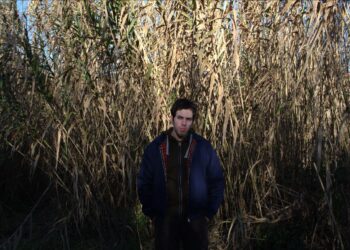 REPLICA: “SCHIAVI 2.0” il nuovo singolo evoca una realtà distopica.