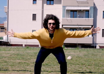 FRANCESCO BALASSO: “CHI SONO” introspezione volta a capire le propria identità e ciò che si vuole.