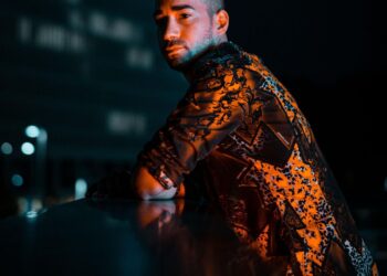STEFANO BRUNO: “ILLUSIONE PERSISTENTE” accettarsi è la chiave per schiudersi e fluire con la vita.