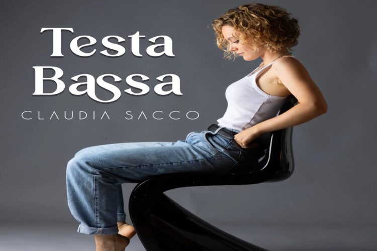 CLAUDIA SACCO: “Testa Bassa” la certezza che una storia non possa funzionare e la difficoltà di comunicarlo, raccontate con sensibilità.