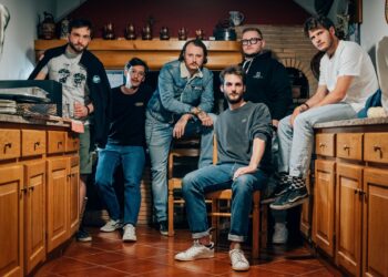 OSSI GROSSI: “ANCA MASSA” il nuovo album della band goliardica in dialetto veneto.