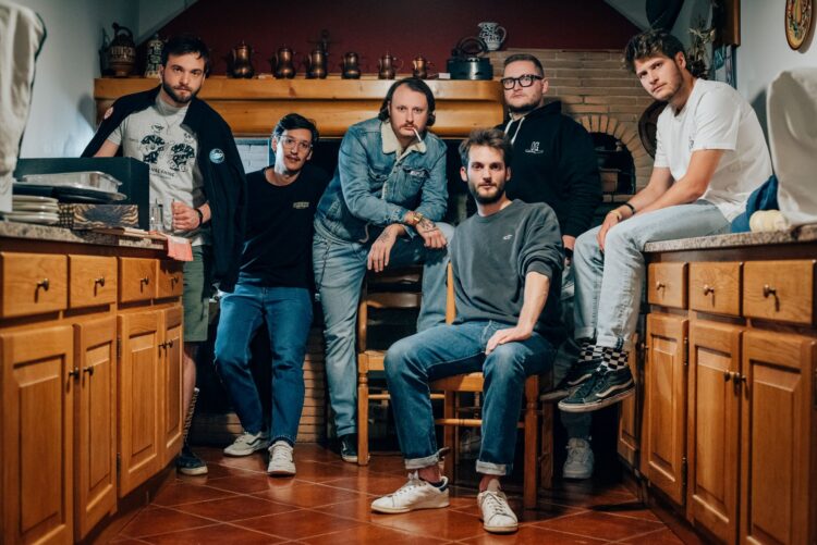 OSSI GROSSI: “ANCA MASSA” il nuovo album della band goliardica in dialetto veneto.