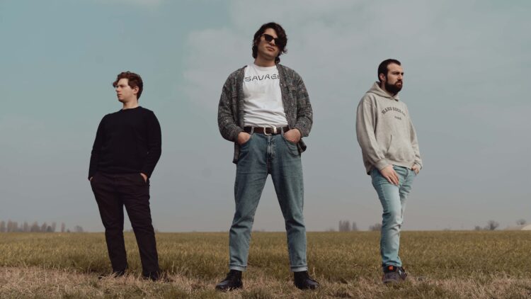 NIGHTSOON: “PLAY THE PUNK” è il terzo singolo della band veronese che invita a perseguire i propri sogni.
