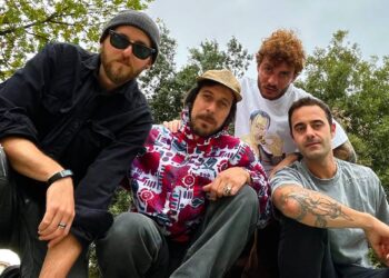 THE ELEPHANT: “I FEEL SAD FOR THE HAPPINESS BOYS” un urlo contro la frenesia della vita contemporanea.