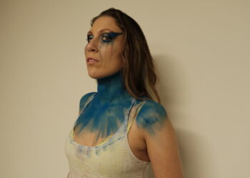 GLORIAAN: “BREAKING MYSELF MENDING YOU” come ci si può ammalare per curare gli altri.