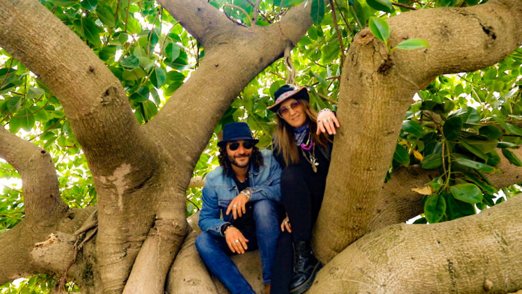 DE UNIVERSO: “FOLLOW YOUR VISION” l’album d’esordio è un viaggio del duo nei sentimenti umani.