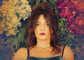 FRANCESCA ROMANA PERROTTA: “ALCHEMICA” il nuovo singolo estratto dall’album “FUORI DALLE LABBRA” è stato concepito durante il lockdown.