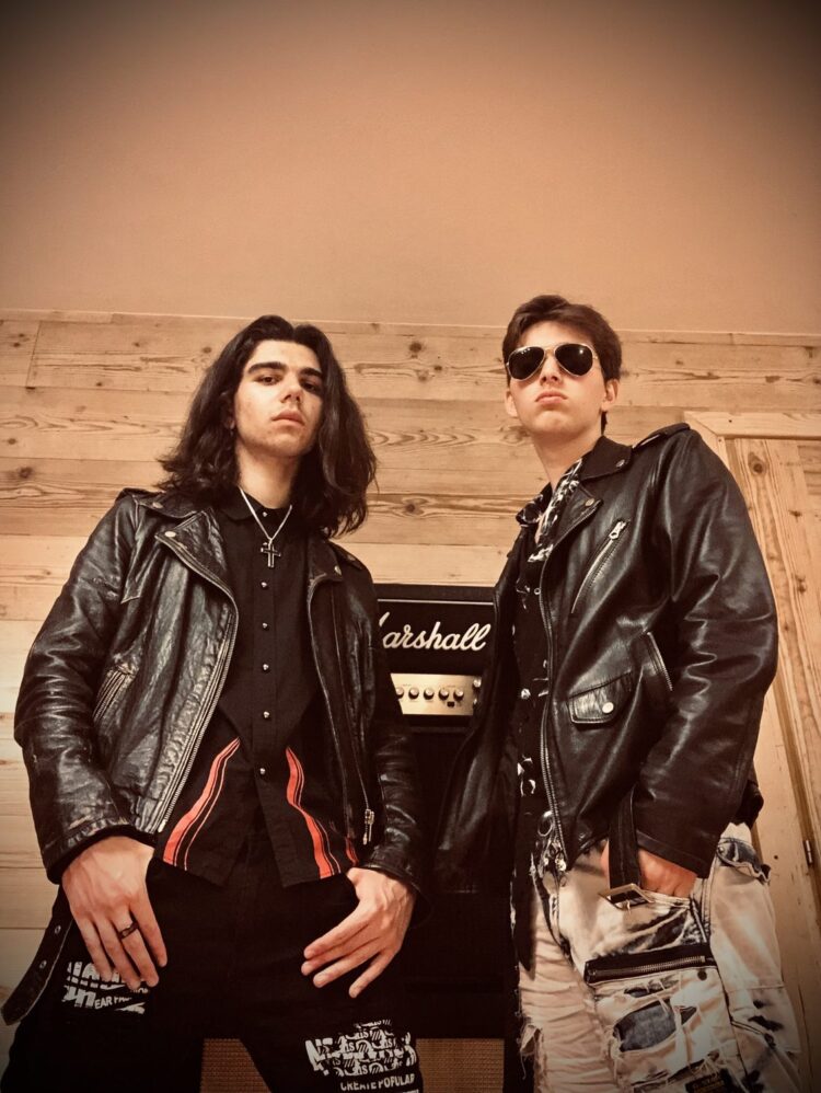 REST ERA: “SAME EVERYTHING” esplorare il mondo insieme alla persona che si ama.