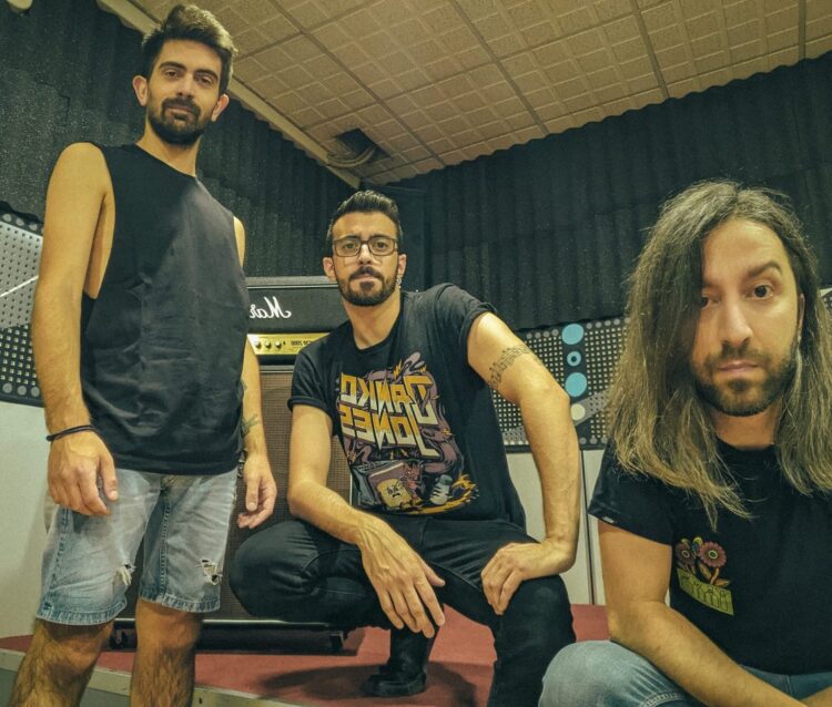 THE SCURBATS: “BOMBSHELL” una storia d’amore dominata dai chissà.
