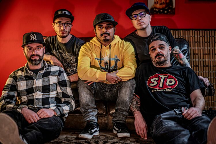 SPLINTERA: “D.A.D (Disagio a Domicilio)” è il nuovo estratto dall’album “THESE ARE OUR FAVOURITE SONGS”.