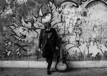“Punk di quartiere” è il secondo singolo della trilogia di ELIA TURRA.