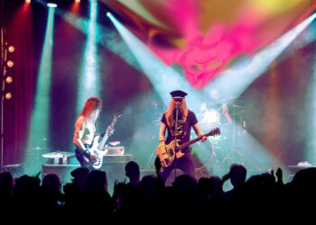 JOLLY ROX: “We are the Nite” fuori il video dell’ultimo singolo della band glam metal fiorentina.