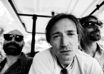 CAPOBRANCO: “Un altro agosto” un’esplosione punk-rock che cattura la nostalgia dell’estate.