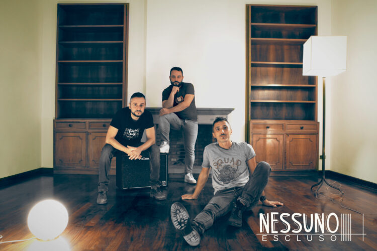 NESSUNO ESCLUSO: “Incontro di boxe” un viaggio nell’insonnia e nel conflitto interiore.