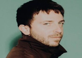 LIQUEEDO: “1999” un omaggio toccante all’amicizia e al potere della musica.